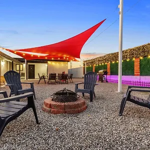  Holiday home Retreat - 2 Bedroom With King-size Bed - 3 Smart Tvs - 10 Min From Airp - Unit A