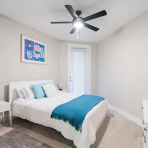  Apartment Luxury Dilworth 1br - Near Food, Shops & Greenway United States